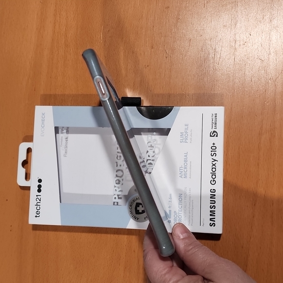 Samsung Galaxy S10+ Case - Picture 4 of 4